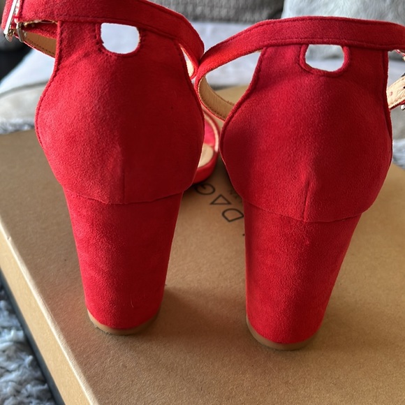 Sexy strapping red heeled sandals - Picture 5 of 7